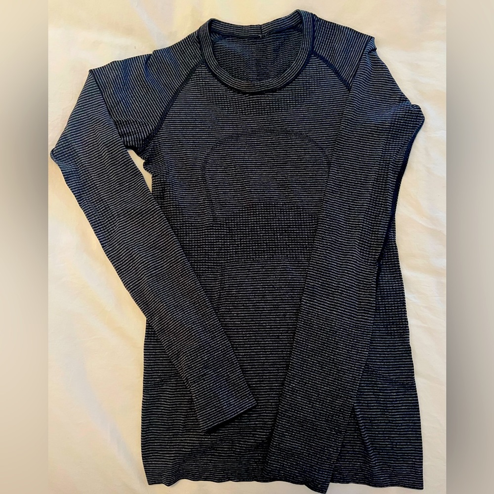 Women’s Lululemon Long Sleeve Shirt Grey SZ 2